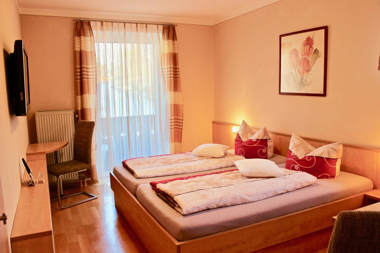 Bedroom 3, Zum Schwarzen Baren, Neustadt an der Waldnaab