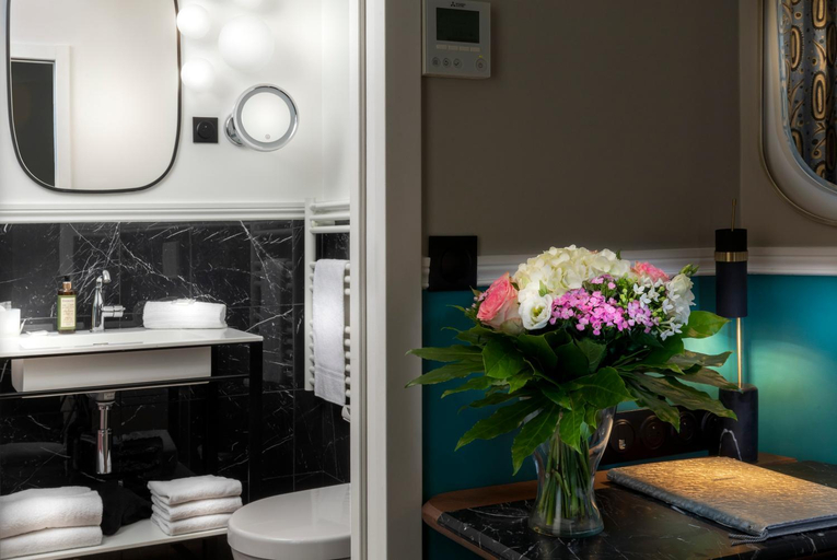 Bathroom 4, Hotel Elysa Luxembourg, Paris