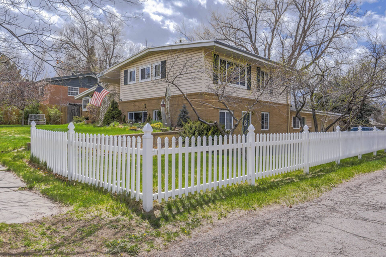 Exterior & Views 2, 4brping Pongnearby Parksbasket Ball, El Paso