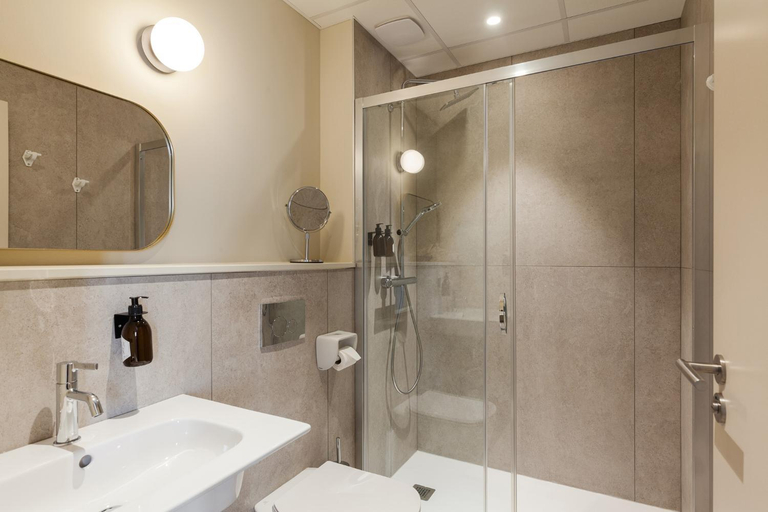 Bathroom 4, Frenchdoor Limoges Gambettes, Haute-Vienne