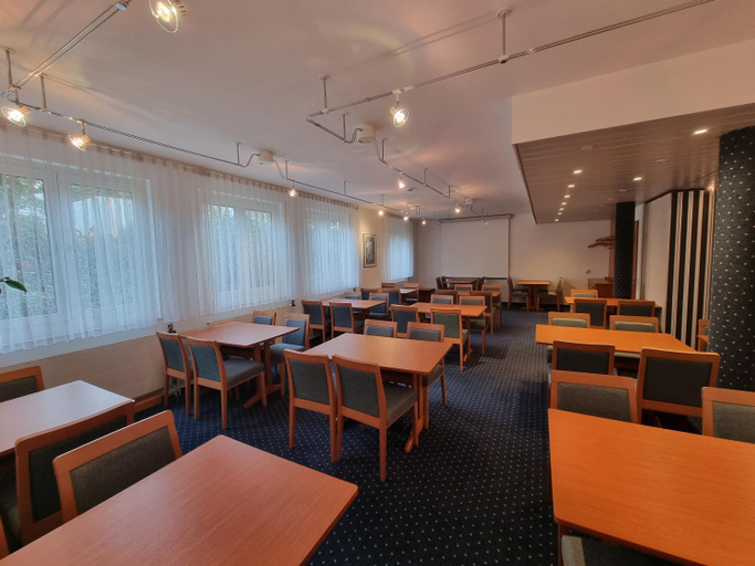 Others 3, InTeck Hotel, Esslingen