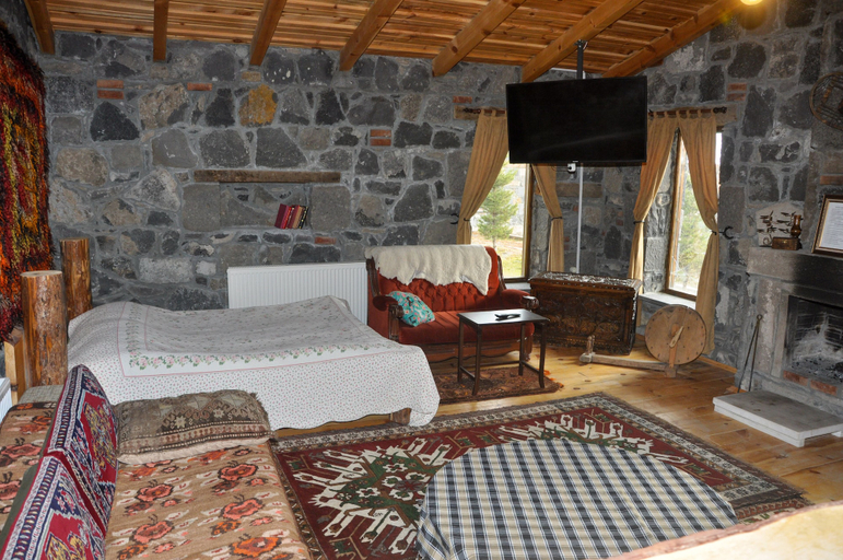 Room 5, Doğunun Taş Evleri, Selim