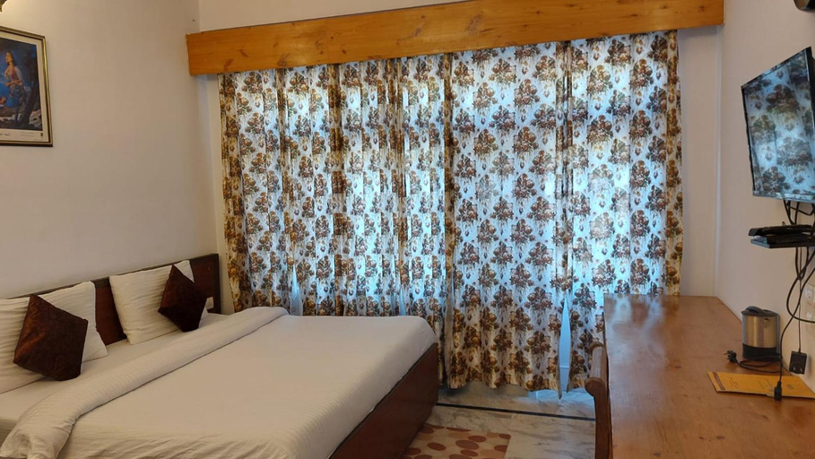 Bedroom 2, Hotel Sunshine Dharamshala, Kangra