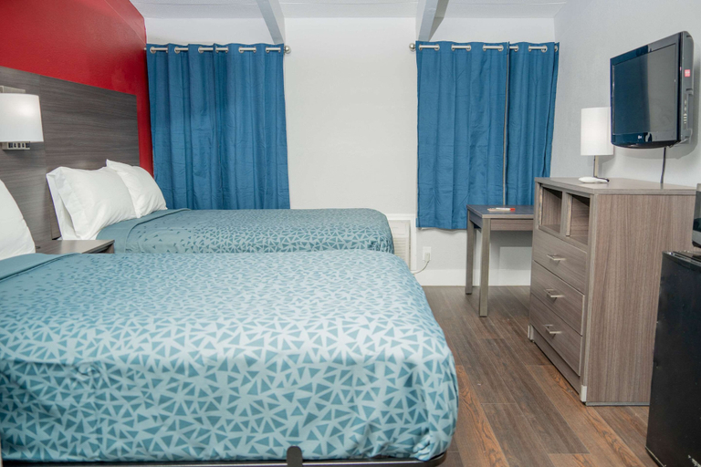 Bedroom 3, Econo Lodge Clarks Summit - Scranton, Lackawanna