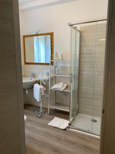 Bathroom 2, UNIQUE ROOMS, Verona