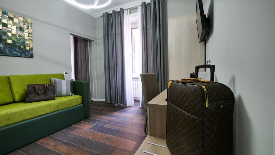 Others 2, Home Suites Giolitti, Rome