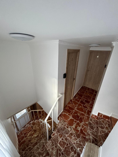 Others 5, A Casa de Santos, Pontevedra