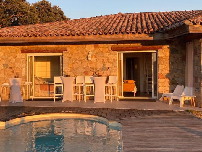Others 5, Villa Santoni 2, Corse-du-Sud
