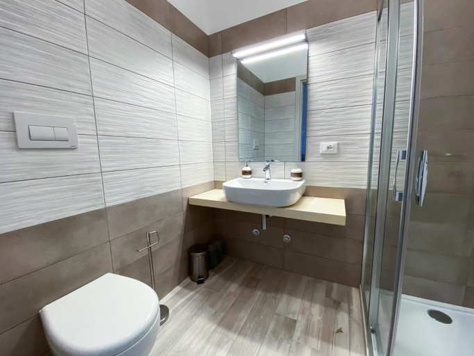 Others 4, Doni B&B, Chieti
