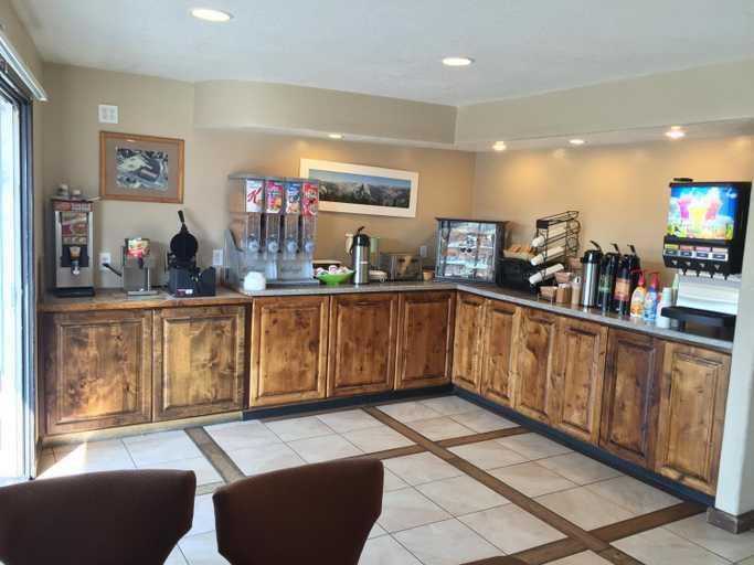 Food & Drinks 4, Oakhurst Lodge, Madera