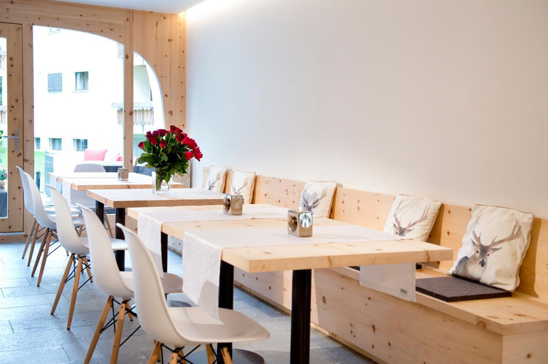 Public Area 3, Chesa Surlej Hotel, Maloja