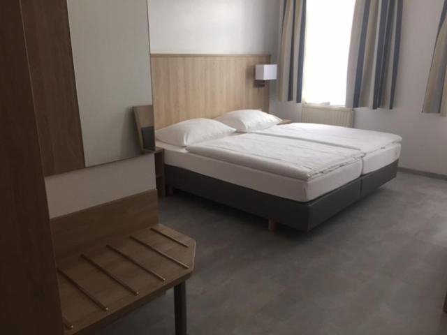 Others 4, Hotel Drei Kaiserberge, Göppingen