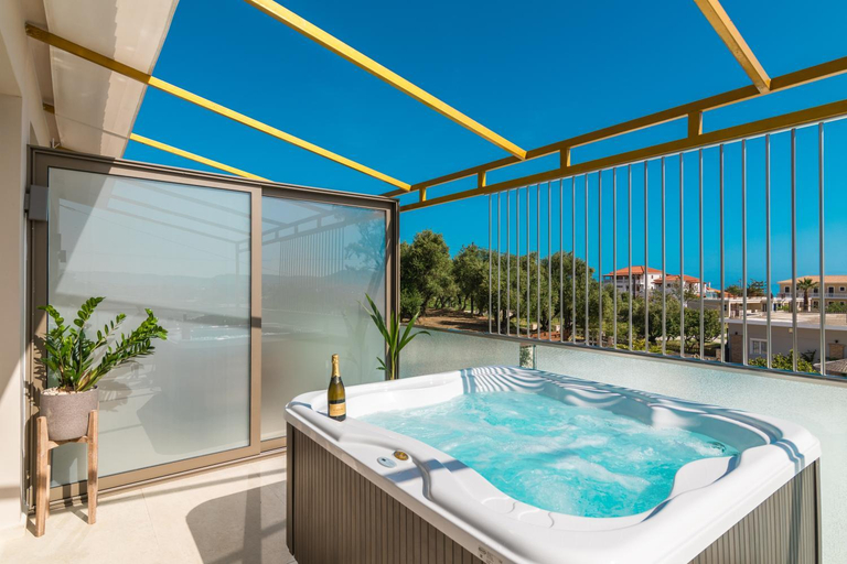 Others 4, Aphrodite Studios & Suites - 140m from the beach, by ZanteWize, Ionian Islands