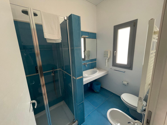 Bathroom 5, Baia Sangiorgio Hotel Resort, Bari