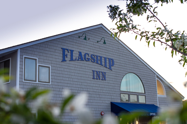 Exterior & Views 1, Flagship Inn and Suites, Lincoln