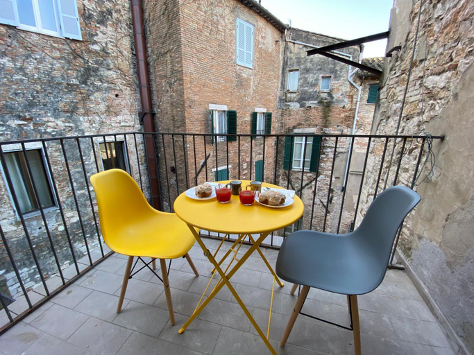 Others 4, VANNUCCI 71 APT, Perugia