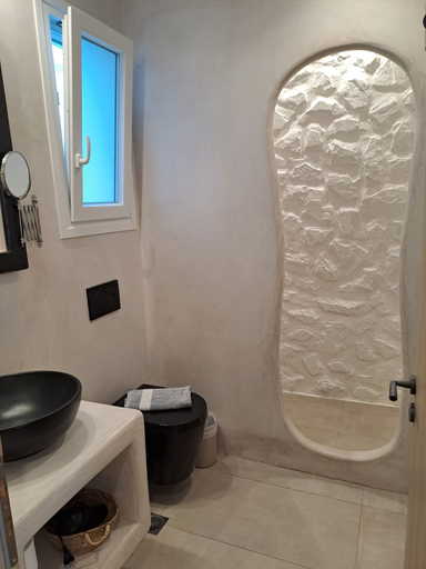 Bathroom 5, Ampelos Cas'art, South Aegean