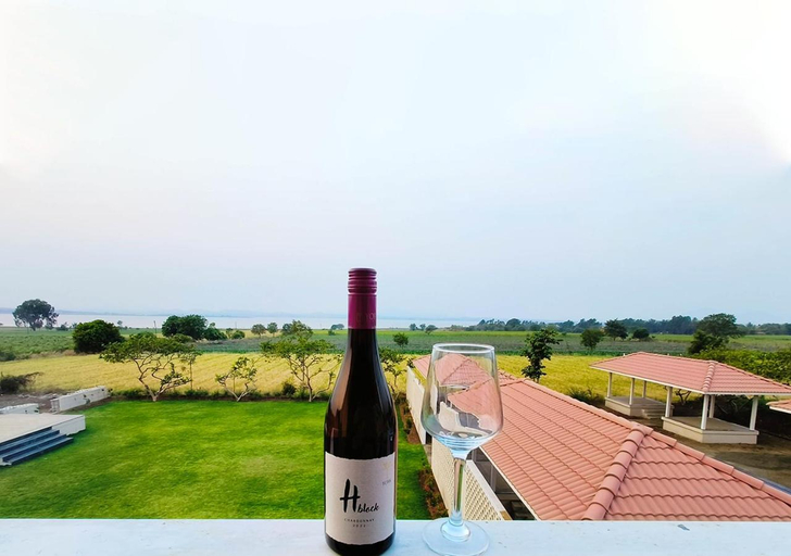 Food & Drinks 5, Isola Luxury Farm Suites, Nashik