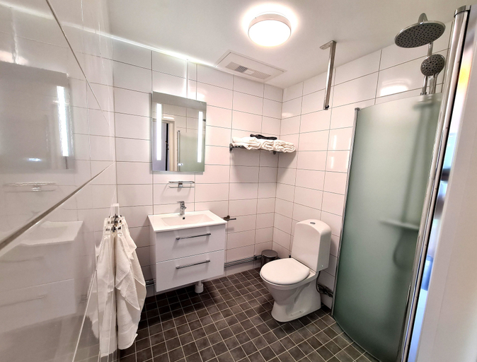 Bathroom 4, GEG Hotel, Landskrona