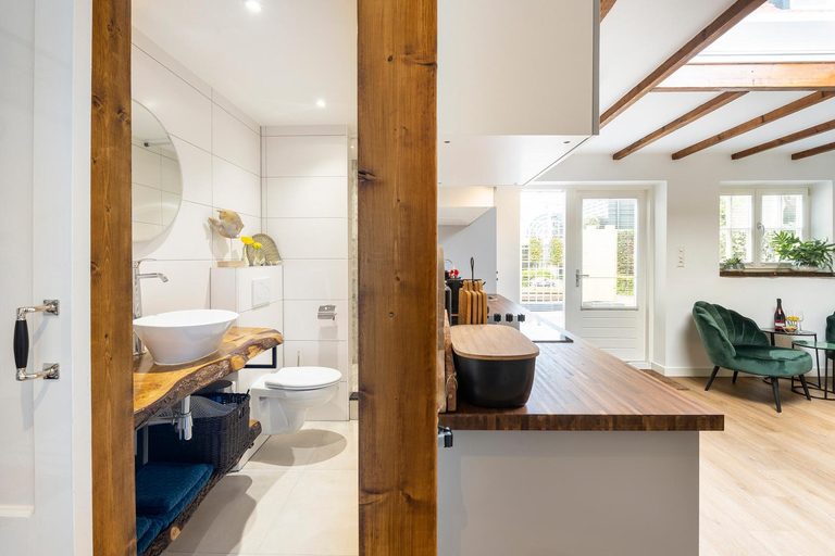 Bathroom 2, Cottage 44 - Free parking!, Zandvoort