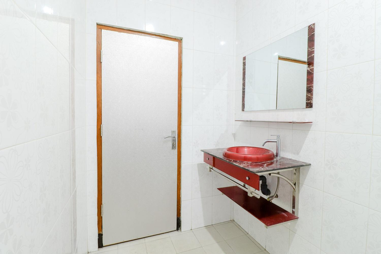 Bathroom 20
