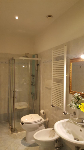 Bathroom 3, Hotel Locanda Canal, Venezia