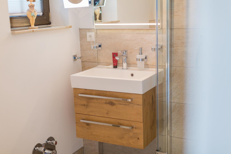 Bathroom 3, Ferienwohnungen Haus am Strand, Vorpommern-Rügen