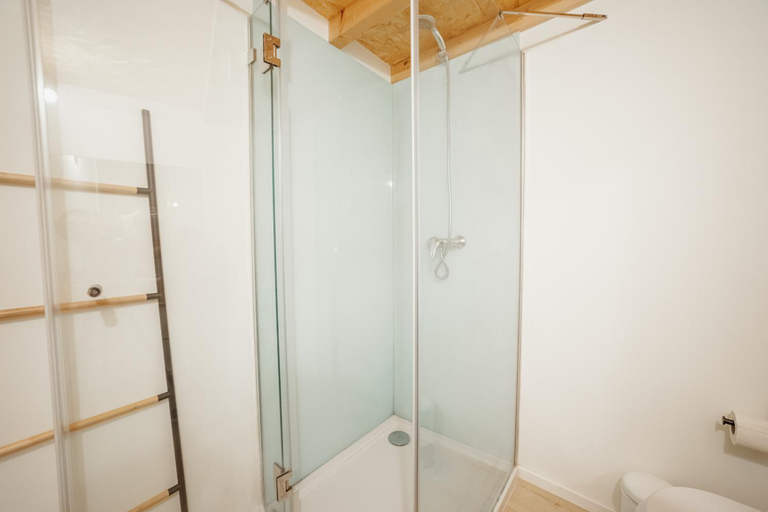 Bathroom 2, メザニン スタイリッシュ アパートメント Q by Vacationy, Porto