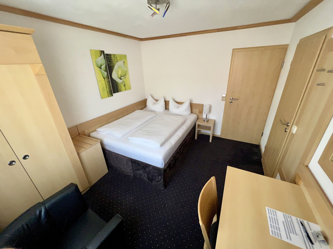 Bedroom 4, otto - bed & breakfast, Unterallgäu