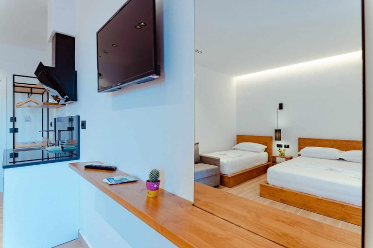 Bedroom 5, Gloan Suites, Sarandës