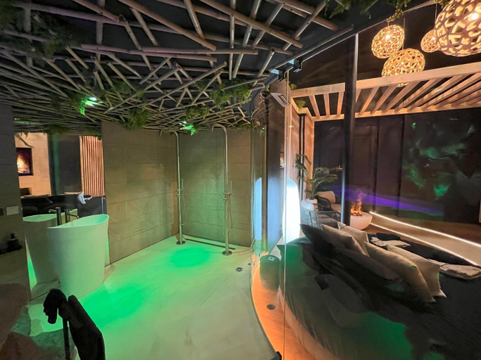 Bathroom, OMIRA - Nuits d'exception & Spa, Gironde