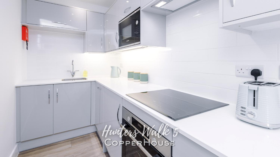 Others 4, Chester City Centre apartments with parking, Cheshire West and Chester