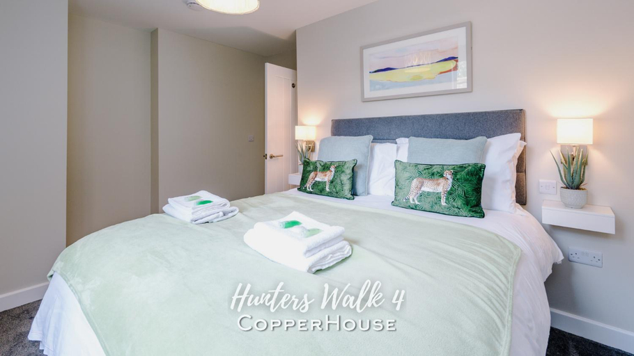 Others 3, Chester City Centre apartments with parking, Cheshire West and Chester