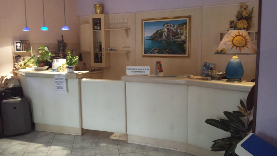 Public Area 24