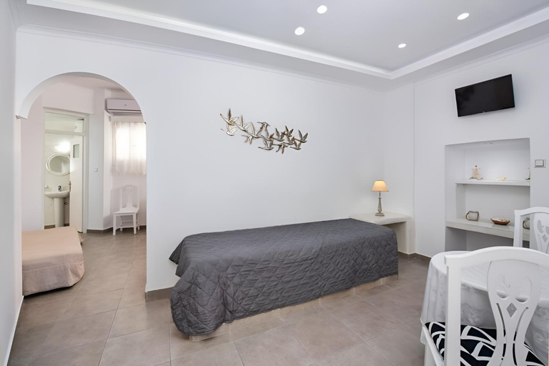 Bedroom 4, Vinas Place City Center, South Aegean