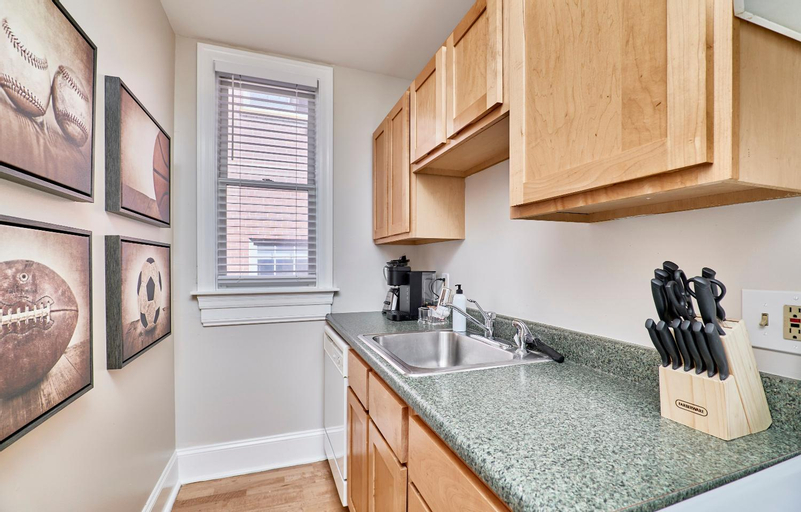 Dining Room 10