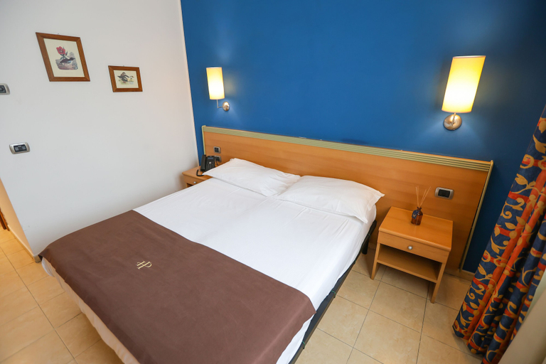 Bedroom 4, Palace Hotel Due Ponti, Siena