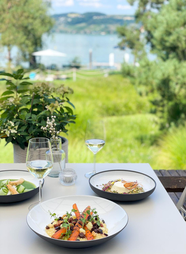 Food & Drinks 5, Hotel Bad Muntelier Am See, Lac