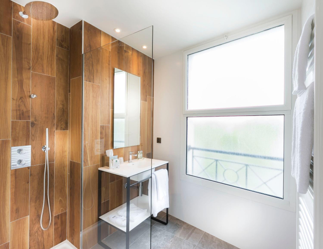 Bathroom 1, Hôbou (ex Hôtel Acanthe), Hauts-de-Seine