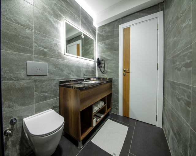 Bathroom 4, Royal Villa, Arsin