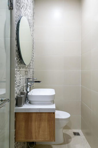 Bathroom 11