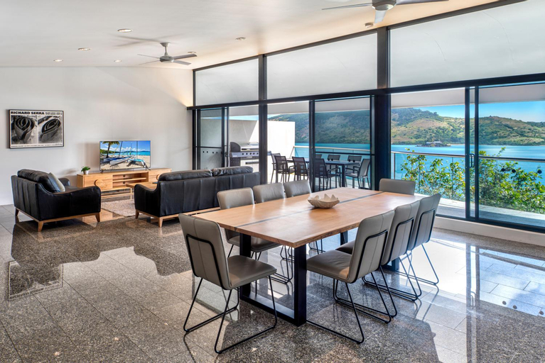 Business Facilities 4, Waves 1 Hamilton Island - Ocean Views and buggy, Whitsunday