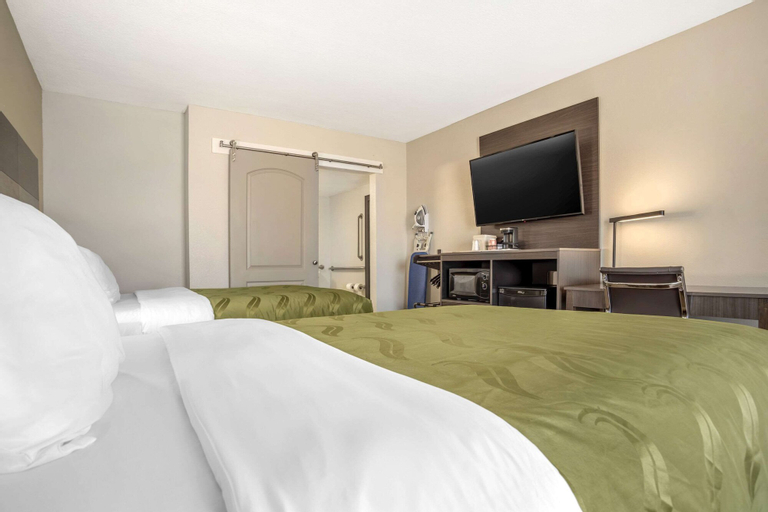 Bedroom 30