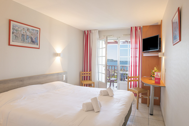 Bedroom 2, Village Vacances Azureva Hendaye, Pyrénées-Atlantiques