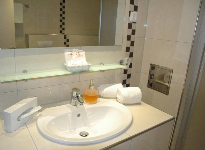 Bathroom 6