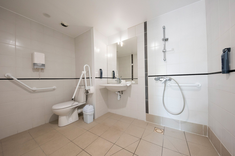 Bathroom 3, Azureva Ronce Les Bains, Charente-Maritime