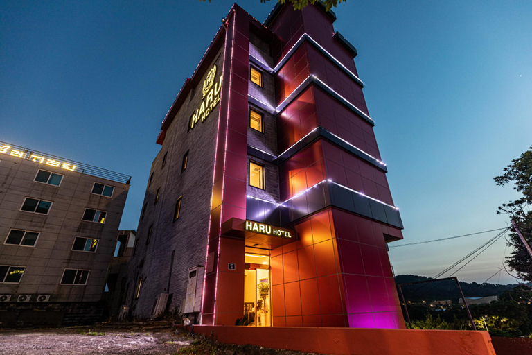 Exterior & Views 1, Jeju Haru Hotel, Seogwipo