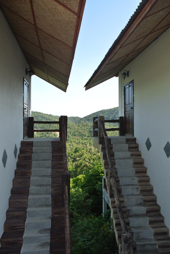 Exterior 11