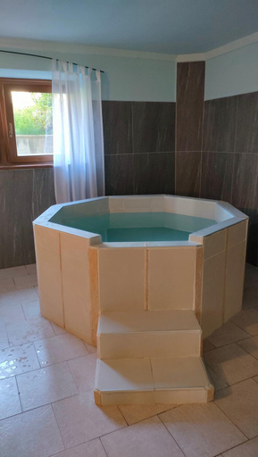 Bathroom 3, Villa Cares - Pension mit Tischtennis, Trento
