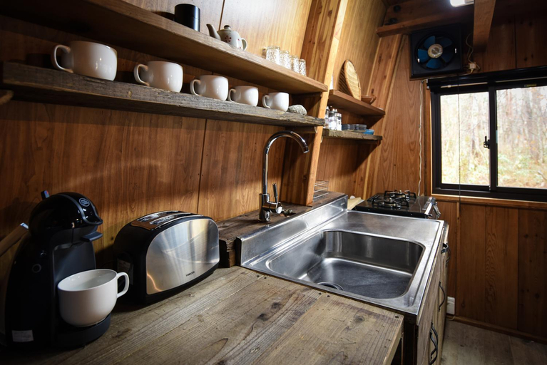 Others 3, The Hut, Hakuba